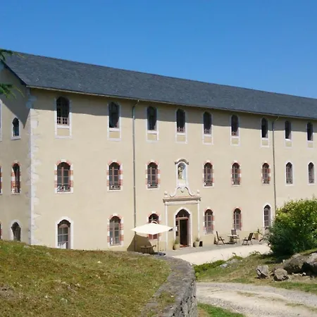 Aparthotel Terres De France - Domaine Du Palais