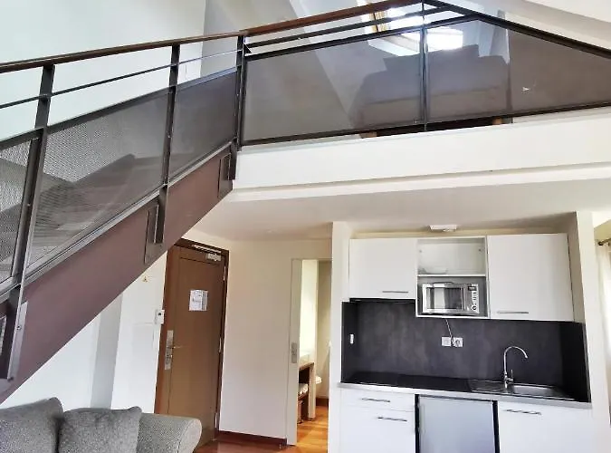 Appart hôtel Terres De France - Domaine Du Palais 3*