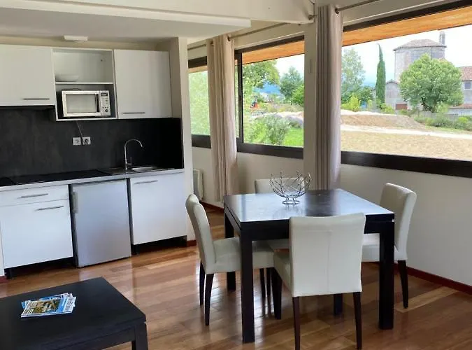 Terres De France - Domaine Du Palais Appart hôtel Saint-Lizier